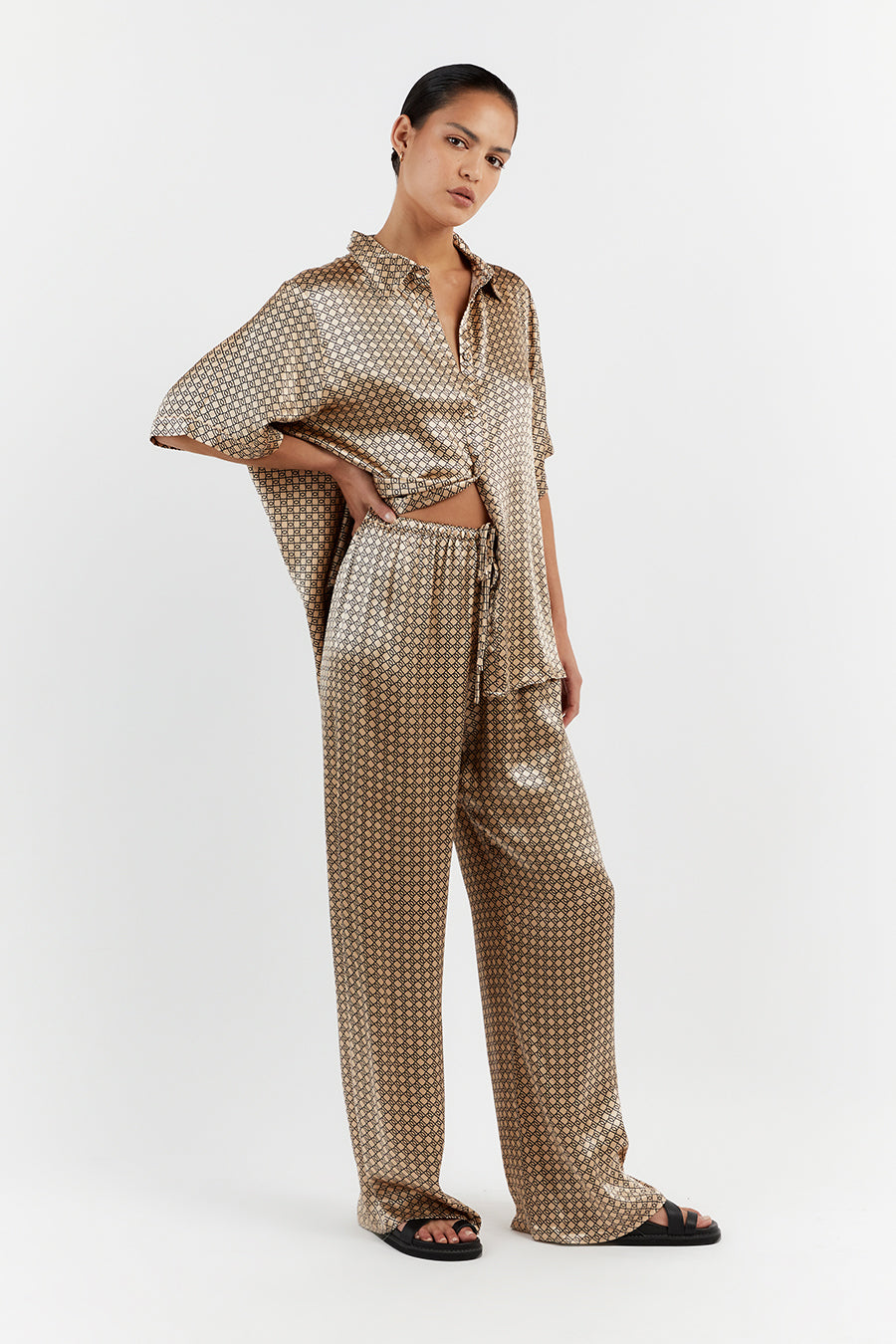 Lou Swirl Oversized Satin Shirt – Vacation Style Short Sleeve