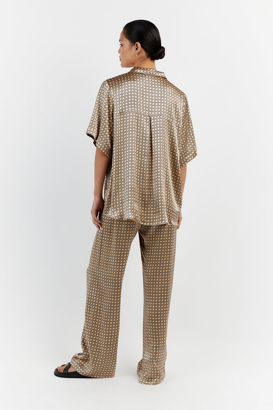 Lou Swirl Oversized Satin Shirt – Vacation Style Short Sleeve