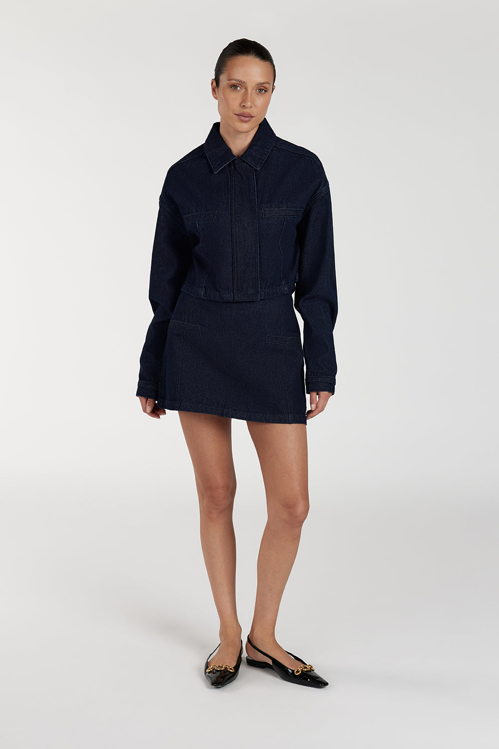 Women's Cropped Indigo Denim Jacket with Collar & Zip Front