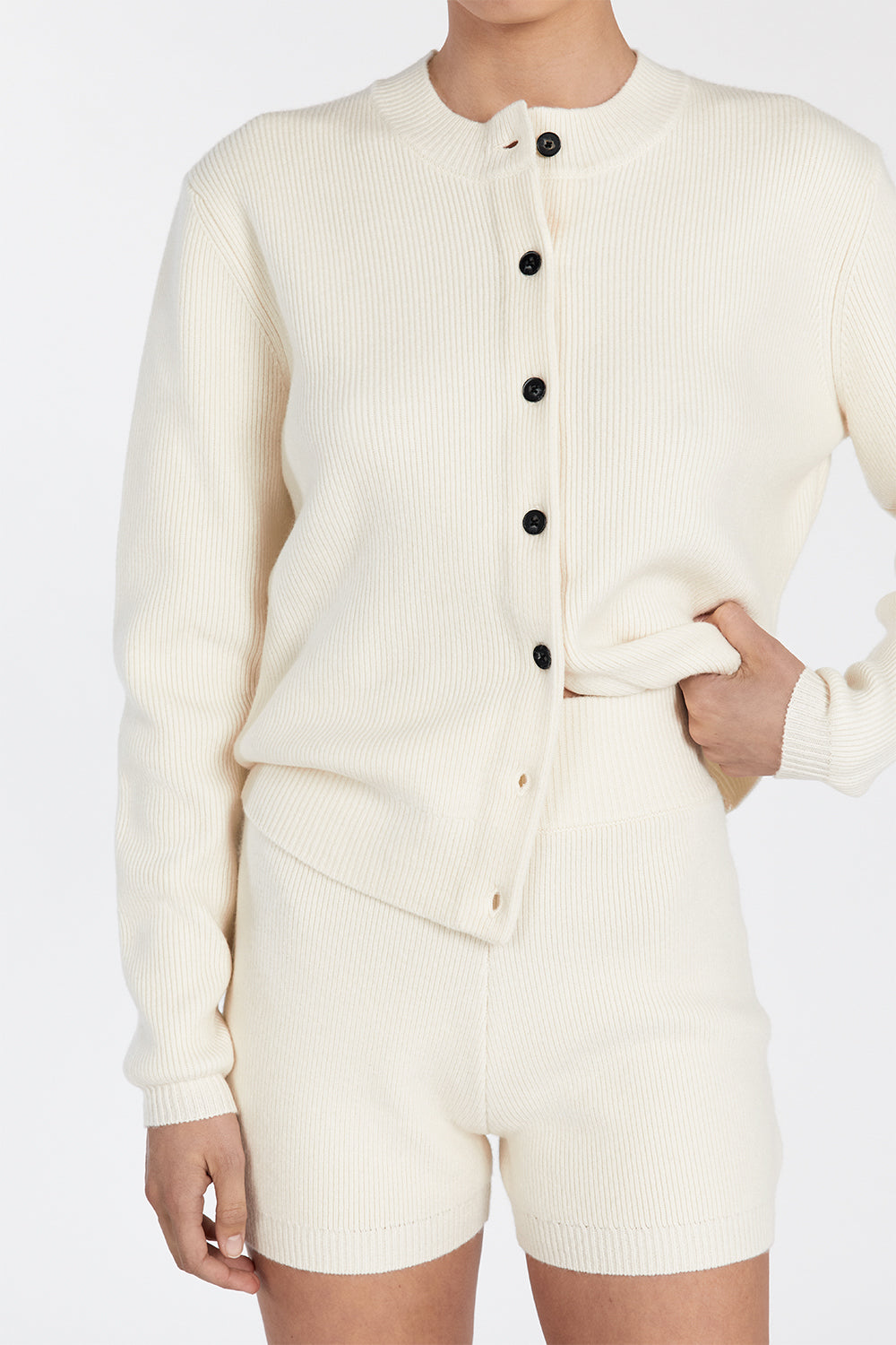 DISSH Cashmere Blend High Waisted Boxer Shorts – Cream