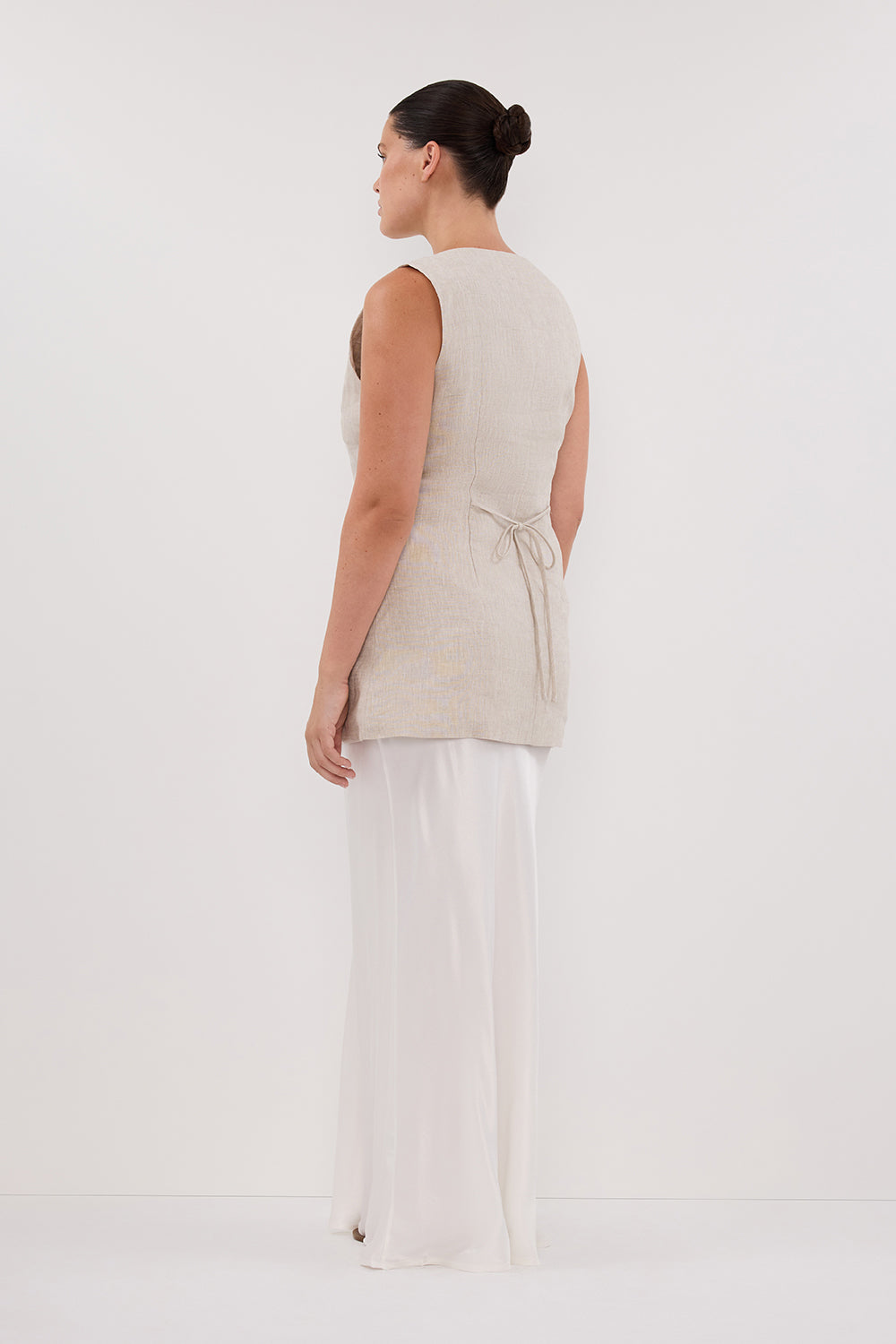 Baylee Linen Sleeveless Top with Adjustable Tie & Statement Buttons