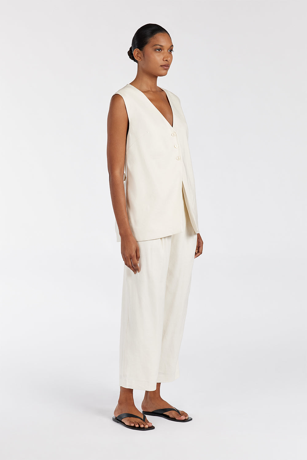 BRAX Cream High Rise Linen Tapered Pants