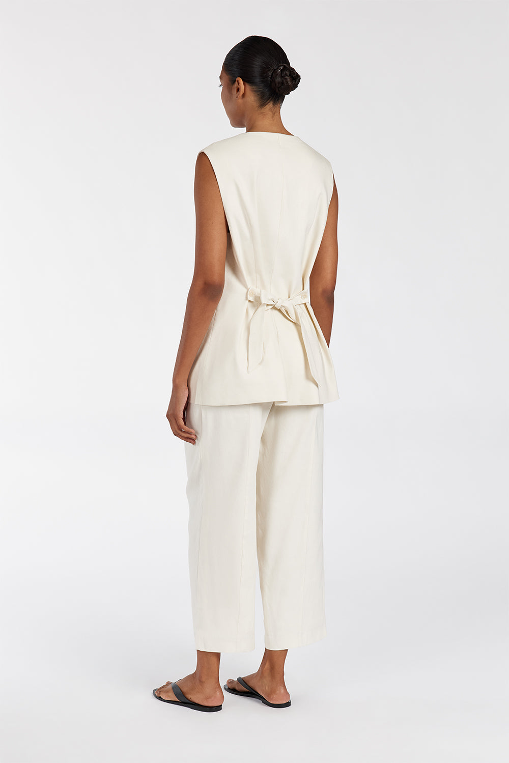 BRAX Cream High Rise Linen Tapered Pants