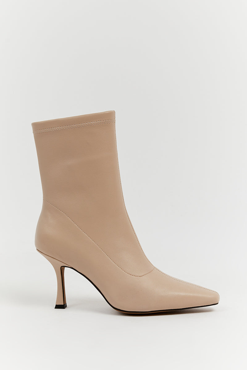 Alias Mae Carmen Cream Leather Zip Boots – Pointed Toe
