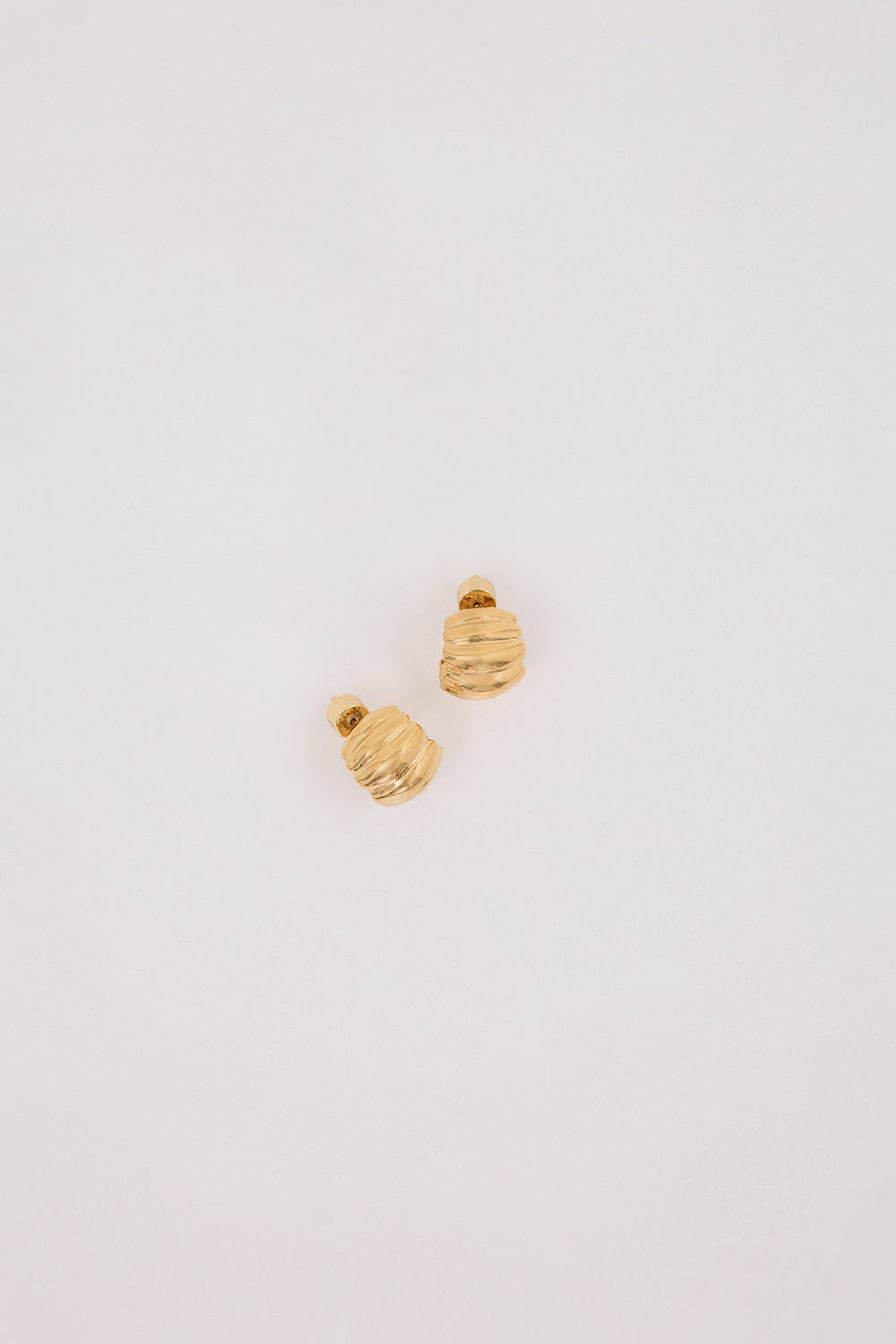 Heaven Mayhem Gold Terre Huggie Earrings – 18k Plated Round Hoops
