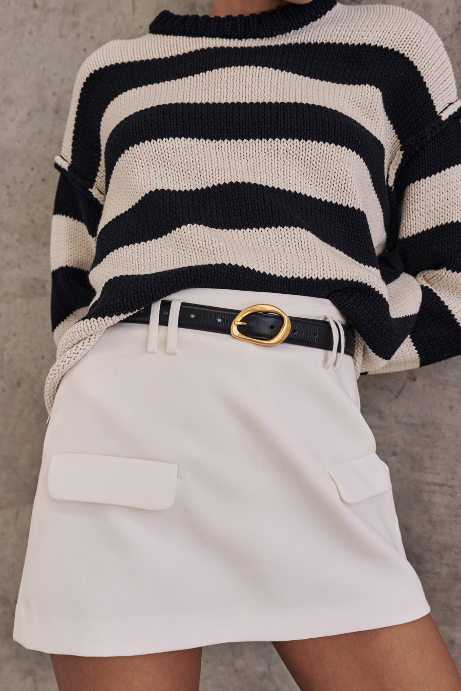 Margot Black Leather Waist Belt with Gold Hardware – Adjustable