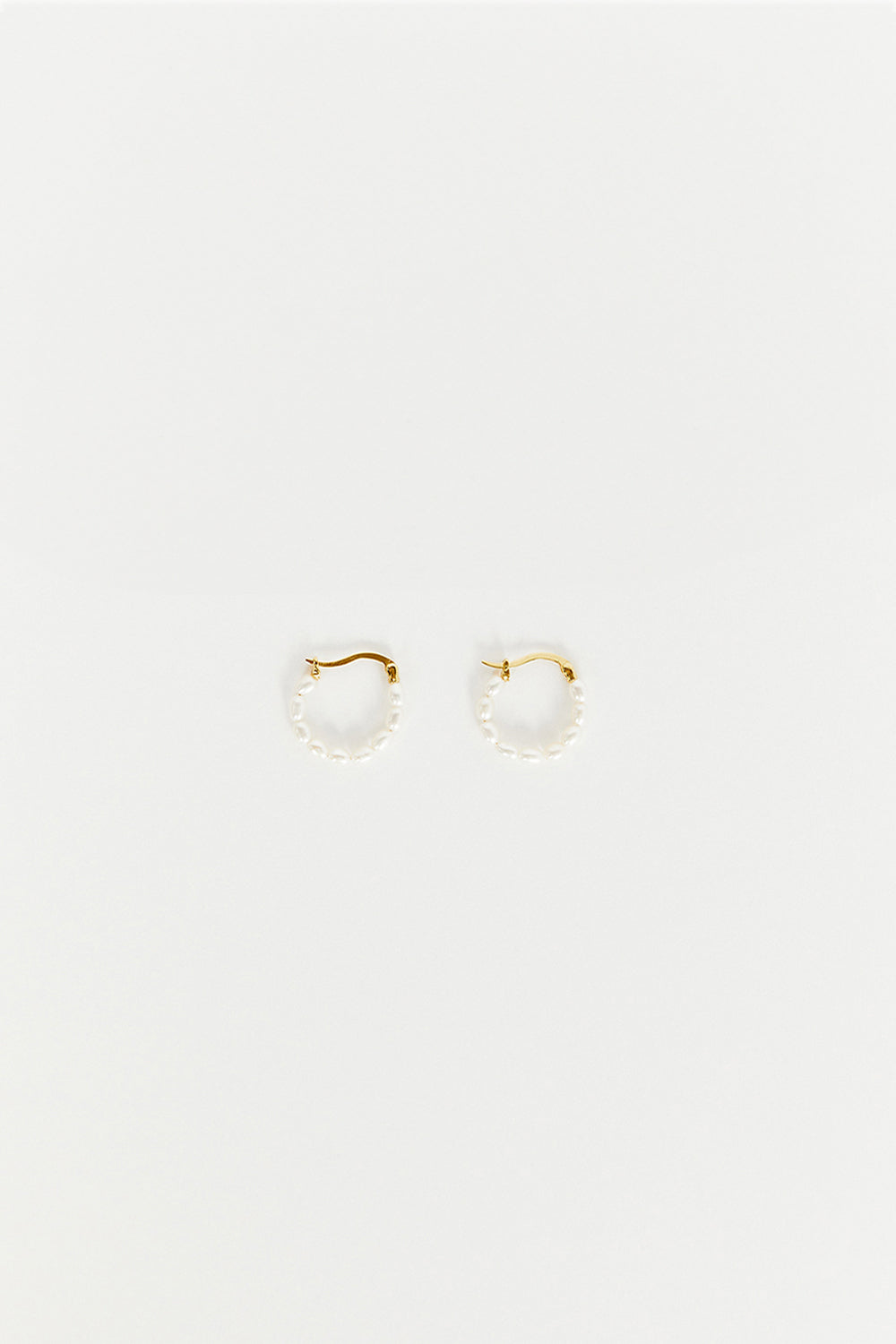 Valentine's Pearl Huggie Hoops – 18k Gold Plated Freshwater Pearls